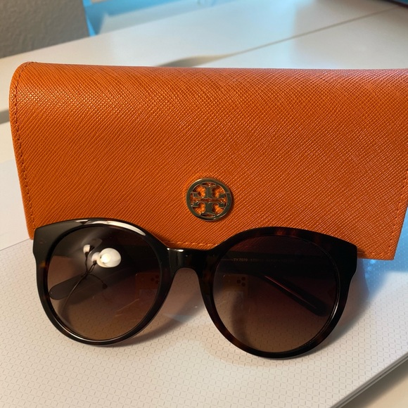 Tory Burch Sunglasses - Picture 2 of 12